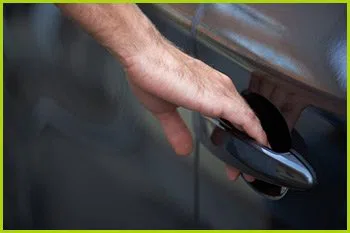 Expert Locksmith Services Garland, TX 972-512-6373 - 8-opening-car-locks
